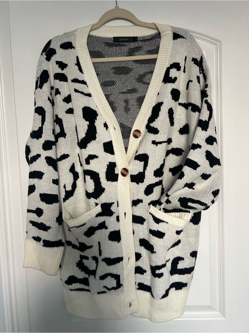 Black & White Leopard Print V-Neck Button Cardigan